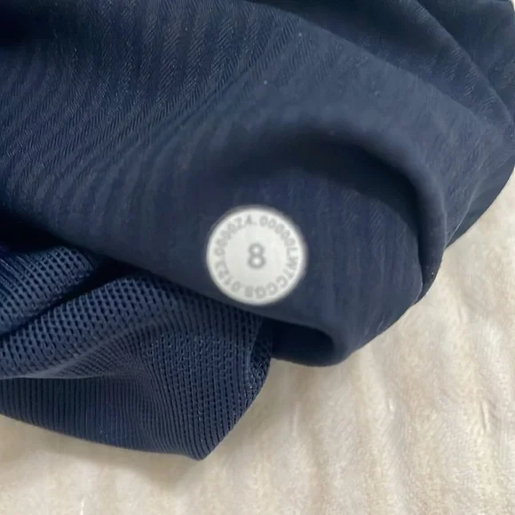 Lululemon Dance Studio High-Rise Short 3.5" *True Navy Size 8 - Picture 3 of 7